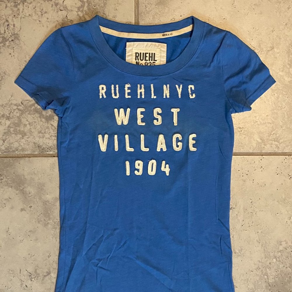 Ruehl No. 925 soft fitted blue tee shirt S